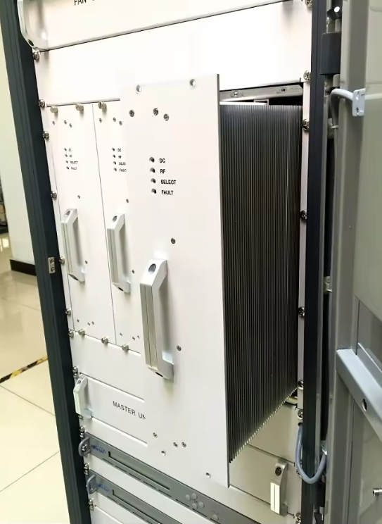 YXHT 10KW FM Transmitter + 8-Bay Antenna + 30 Meters Cables with Connector Total 3 Equipments for radio station